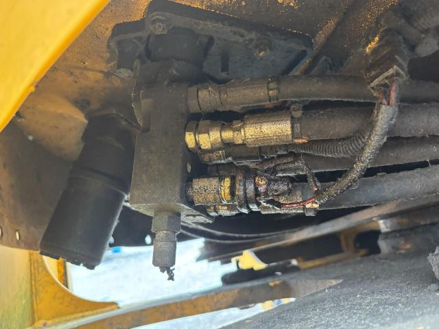 2006 Volvo L120E Steering Pump: P/N VOE 11700244