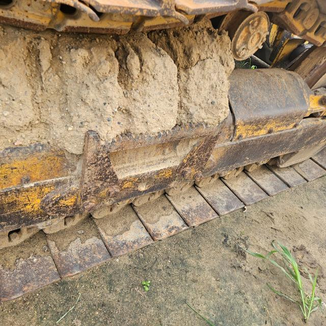 1995 John Deere 750C Right Step: P/N T158725