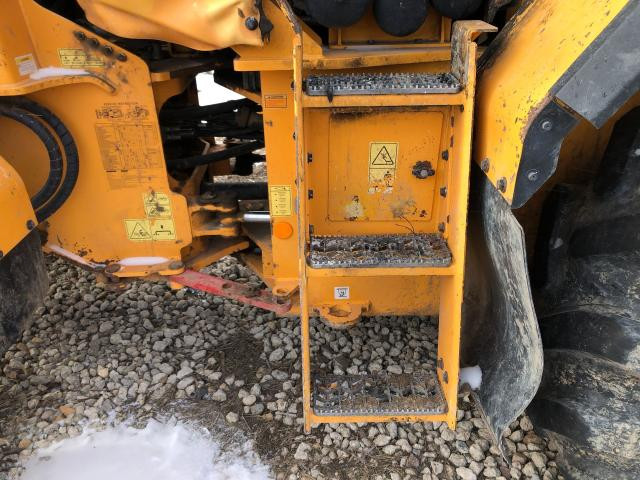 2020 Hyundai HL940XT Left Step: P/N 71WB-50012