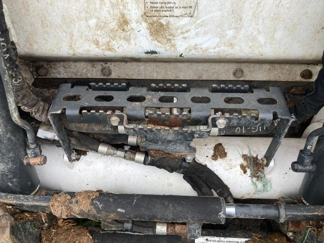 2019 Bobcat S850 Step: P/N 7159749