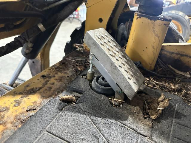 2008 Cat 272C Right Pedals: P/N 258-4042