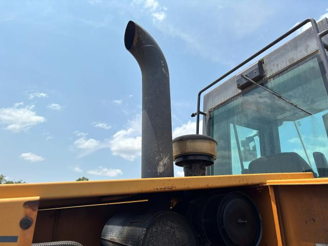 1998 Case 621B Exhaust: P/N L127576