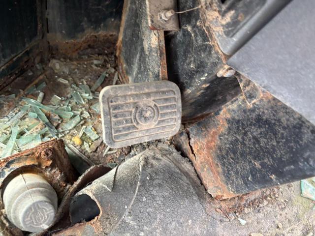 2008 Cat 924H Left Pedals: P/N 107-6056