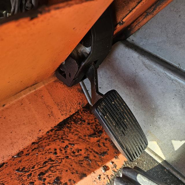 2016 Jlg G10-55A Pedals: P/N 1001161499