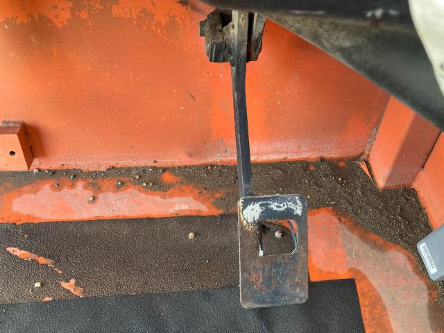 2004 Jlg G9-43A Right Pedals: P/N 91475091