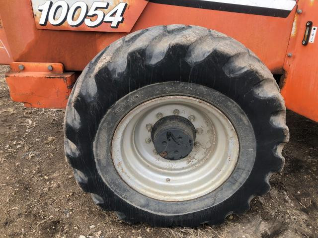 2002 Skytrak 10054 Right Tire And Rim: P/N 4520530