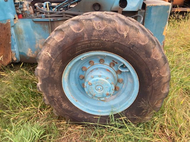 1999 Gradall 534D-6 Left Tire And Rim: P/N 9112-5003