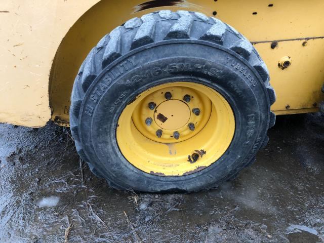 2006 Gehl 5640 Right Tire And Rim: P/N 807807