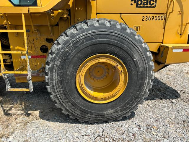 1997 John Deere 744H Left Tire And Rim