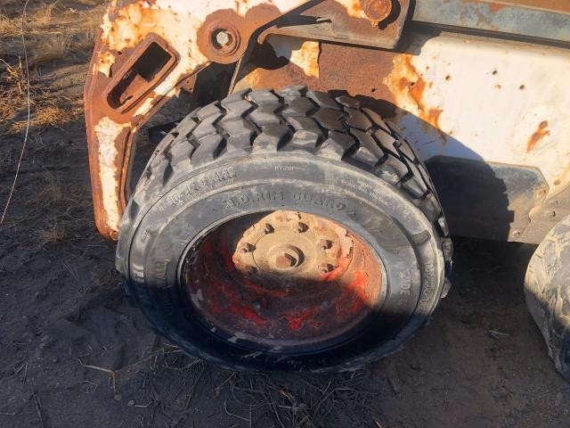 2006 Bobcat S185 Left Tire And Rim: P/N 7232567