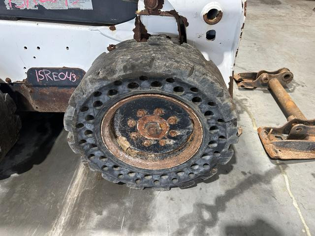 2015 Bobcat S570 Right Tire And Rim