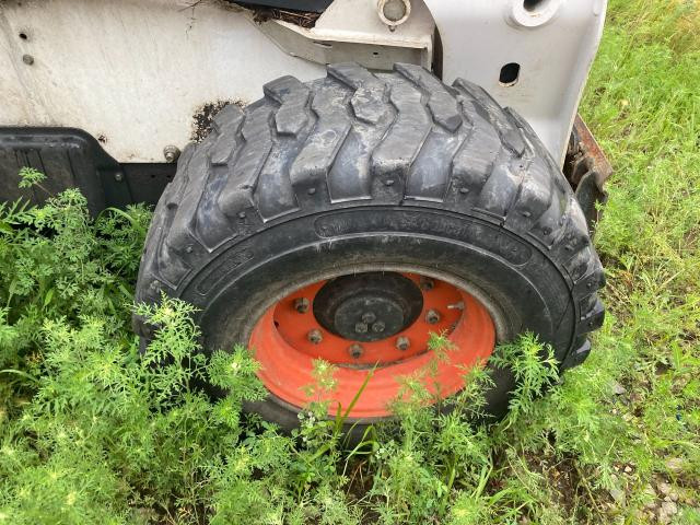 2019 Bobcat S850 Right Tire And Rim: P/N 7333095