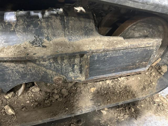 2020 Bobcat T770 Right Equip Track Adjuster