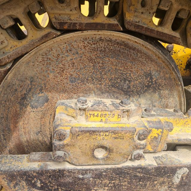1995 John Deere 750C Left Track Idler: P/N AT190718