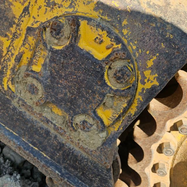 2004 Komatsu D61EX-12 Left Track Components: P/N 134-50-61111