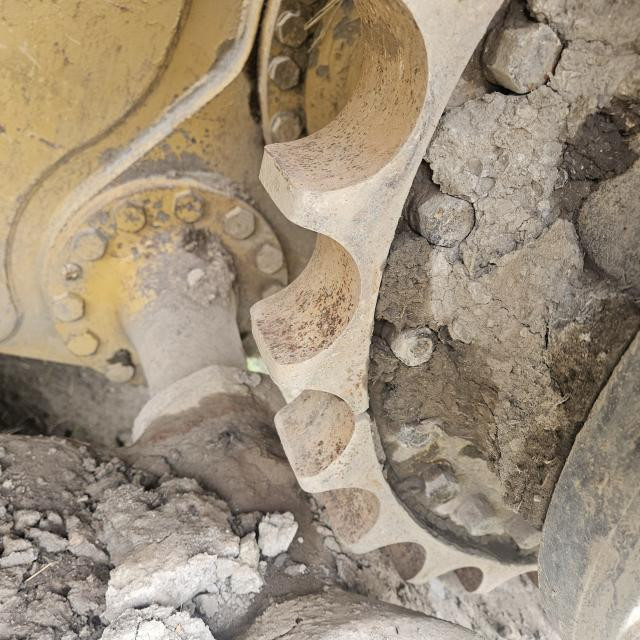 1998 Cat D6M Left Sprocket: P/N 6I-8077