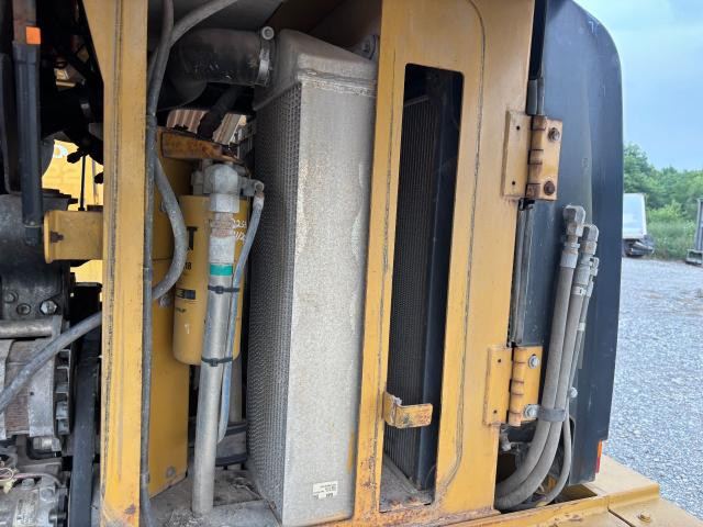 2008 Cat 924H Equip Transmission Cooler: P/N 252-6841