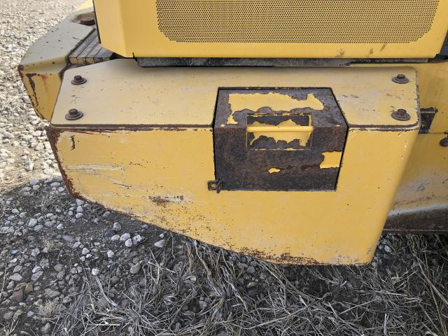 2015 John Deere 544K Weight: P/N AT402772