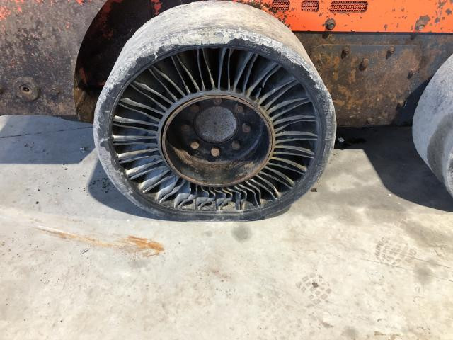 2016 Kubota SSV65 Wheel