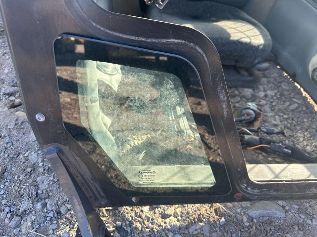 2015 Case TR310 Windshield Glass: P/N 84323417
