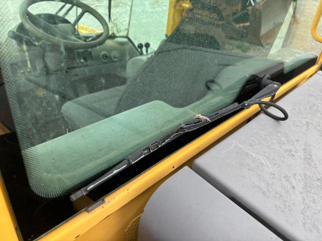 2006 Volvo L120E Wiper Motor: P/N VOE11039288