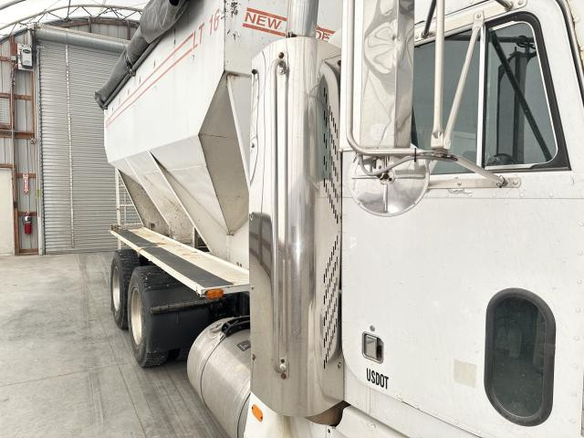 1999 Peterbilt 377 Right Exhaust Guard