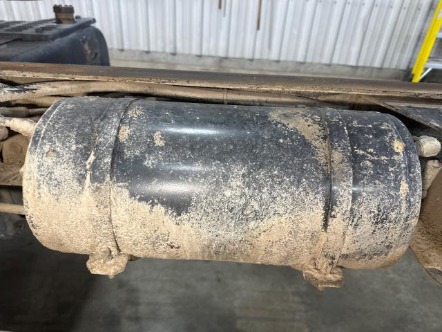 1993 Gmc C7500 18-inch Air Tank | 10-inch Diameter | 4 Ports