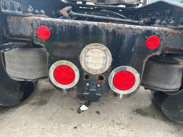 2021 Freightliner CASCADIA Tail Panel