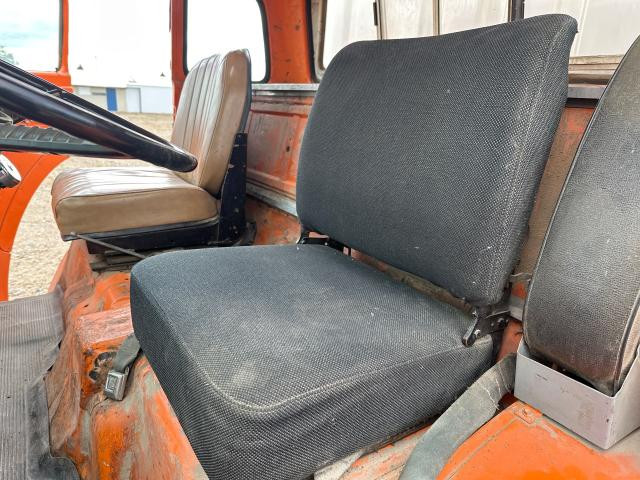1981 Ford C8000 Left Seat, Non-Suspension
