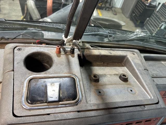 Mack CL Dash Panel: Cup Holder