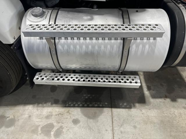 2016 Kenworth T440 Fuel Tank Strap | Strap Width: 1.75