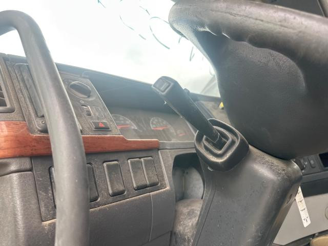 2007 Volvo VNM Turn Signal/Column Switch