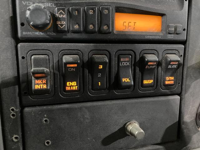 International 7600 Dash Panel: Switch