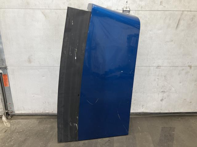 Peterbilt 579 Black Upper Fairing/Cab Extender