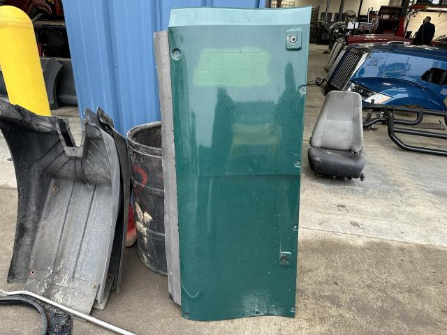 Mack CXU Green Left Lower Fairing/Cab Extender