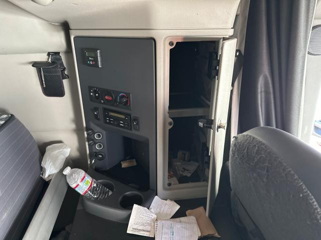2022 Peterbilt 579 Left Cabinets