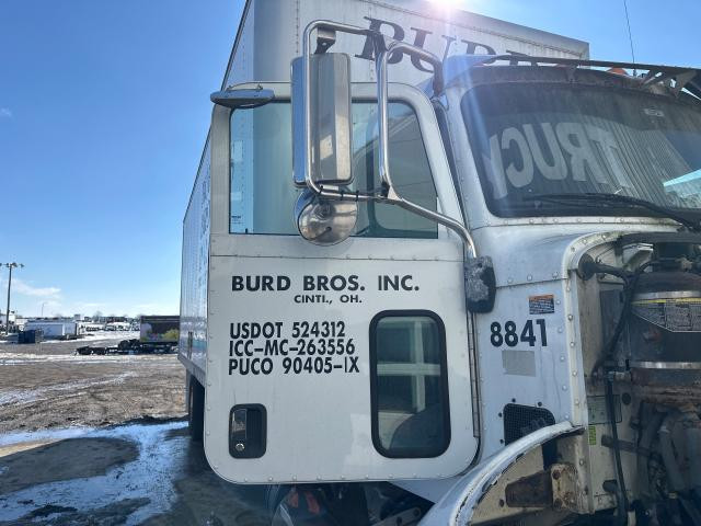 2014 Peterbilt 337 Right Door