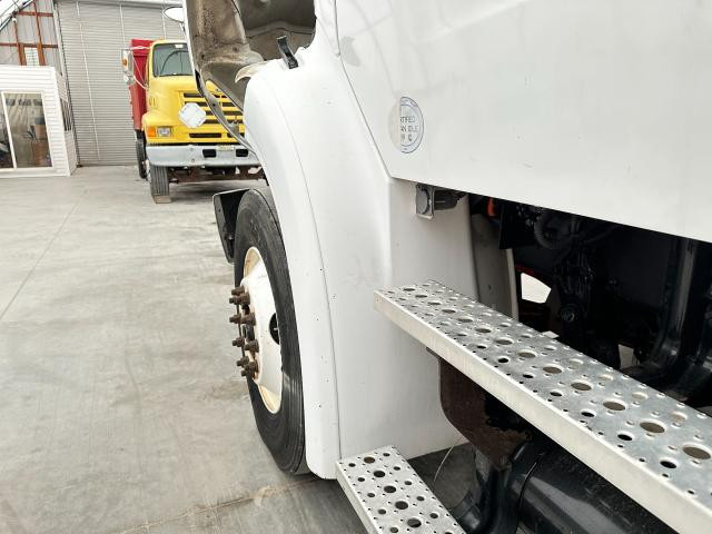 2015 Freightliner M2 112 Left White Extension Fiberglass Fender Extension (Hood): Does Not Include Bracket, Small Chip Along Front Edge