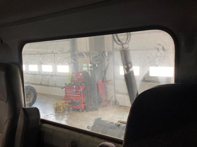 2014 Kenworth T680 Back Glass