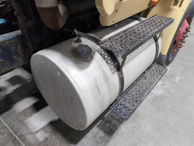2007 International 8600 Right Fuel Tank