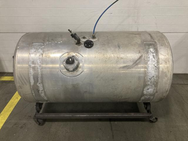 2020 Freightliner CASCADIA Right Fuel Tank