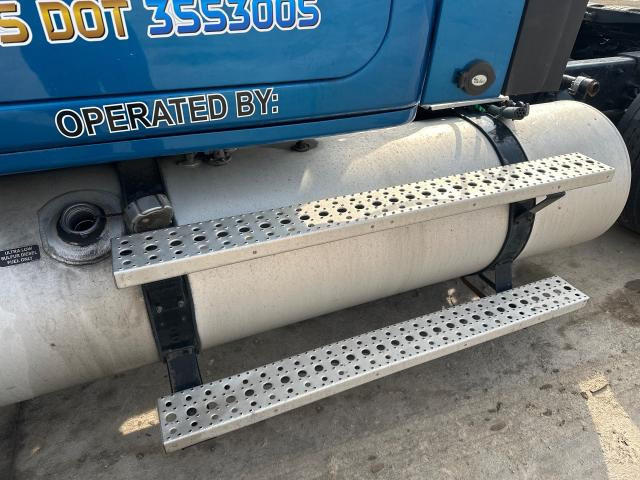 2017 Freightliner CASCADIA Fuel Tank Strap | Tank Dia: 23 | Strap Width: 4.0