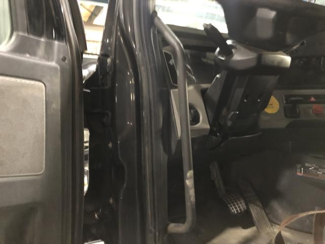 2018 Freightliner CASCADIA 27-inch Grab Handle