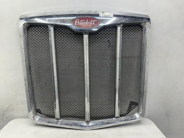 2022 Peterbilt 579 Grille