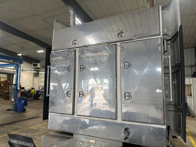 2014 Volvo VNL Headache Rack (Cab Rack): 80" X 77.5", 4 Cabinet Style