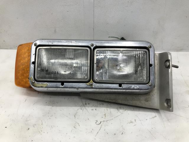 2005 Peterbilt 379 Right Headlamp