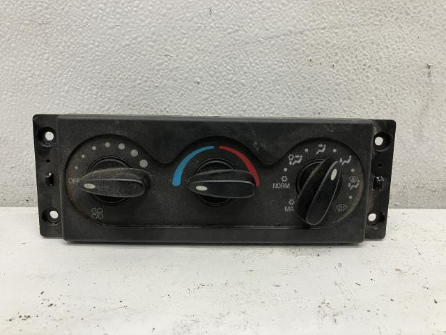 2017 International PROSTAR Heater & AC Temp Control: 3 Knobs | P/N 3827580C1