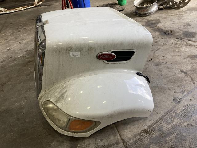Hood, 2014 Peterbilt 337 : White
