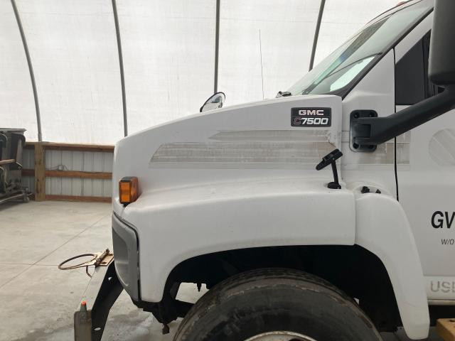 Hood, 2005 Gmc C7500 : White