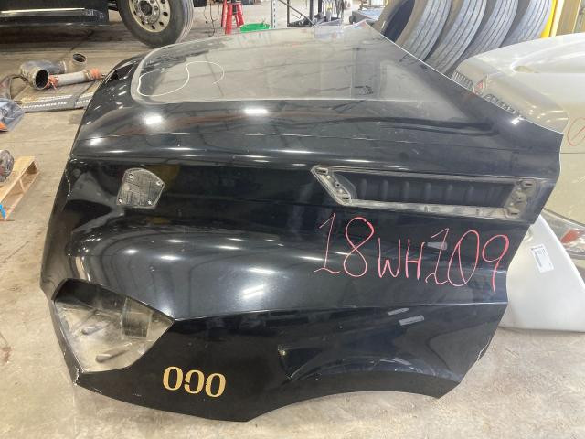 Hood, 2018 Freightliner CASCADIA : Black